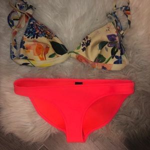 Triangl Bikini Set